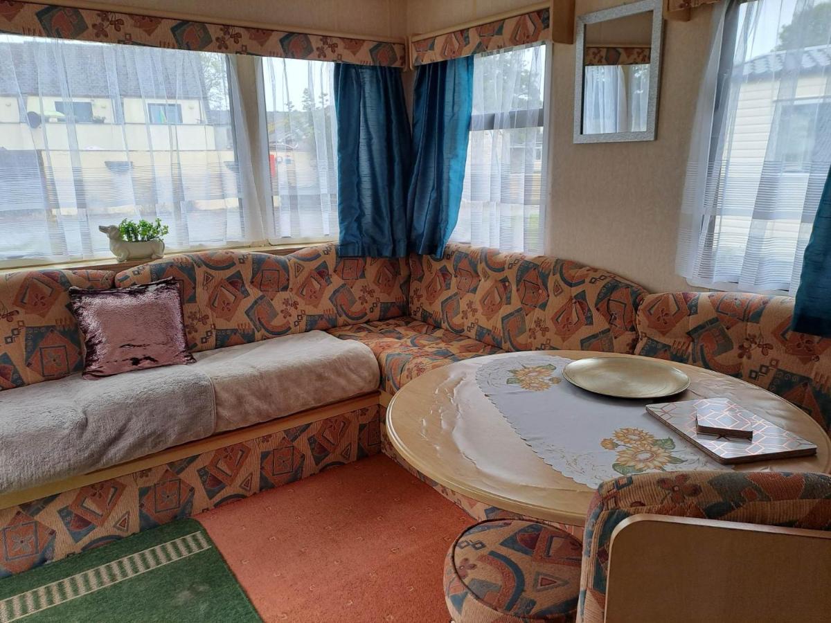 Cosy Caravan At Blackmoor Farm Ludchurch Exterior photo