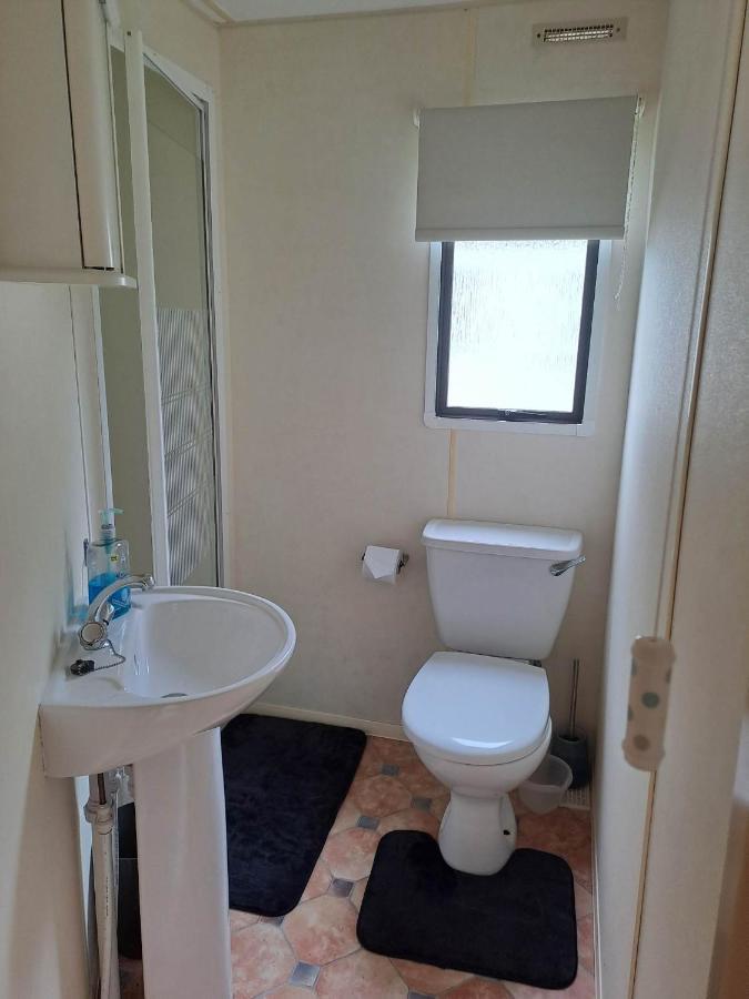 Cosy Caravan At Blackmoor Farm Ludchurch Exterior photo