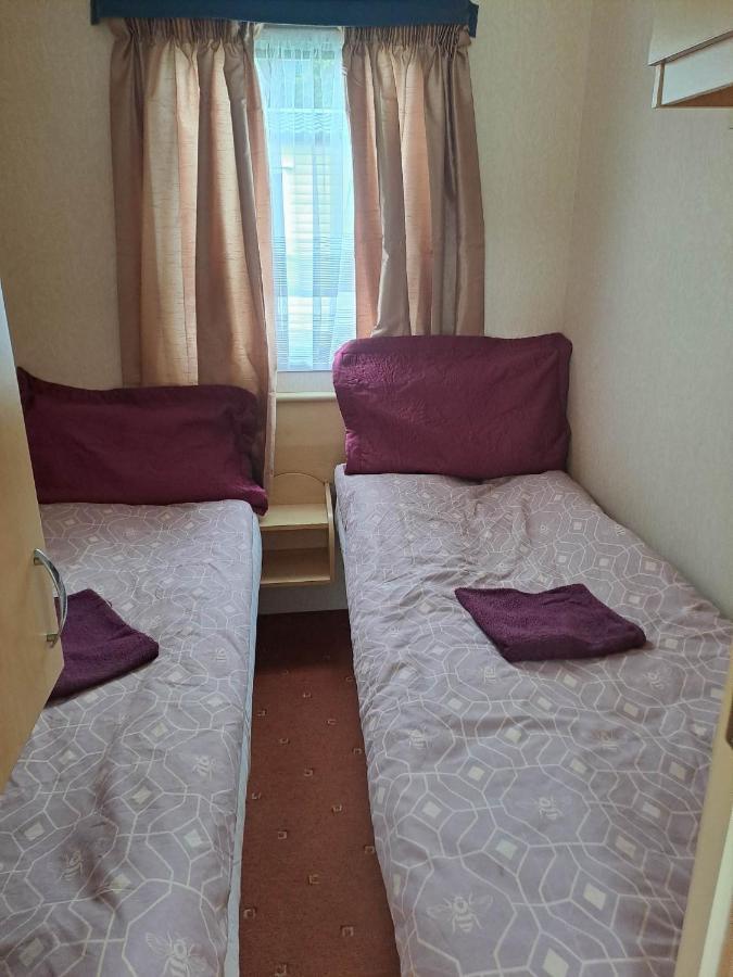 Cosy Caravan At Blackmoor Farm Ludchurch Exterior photo